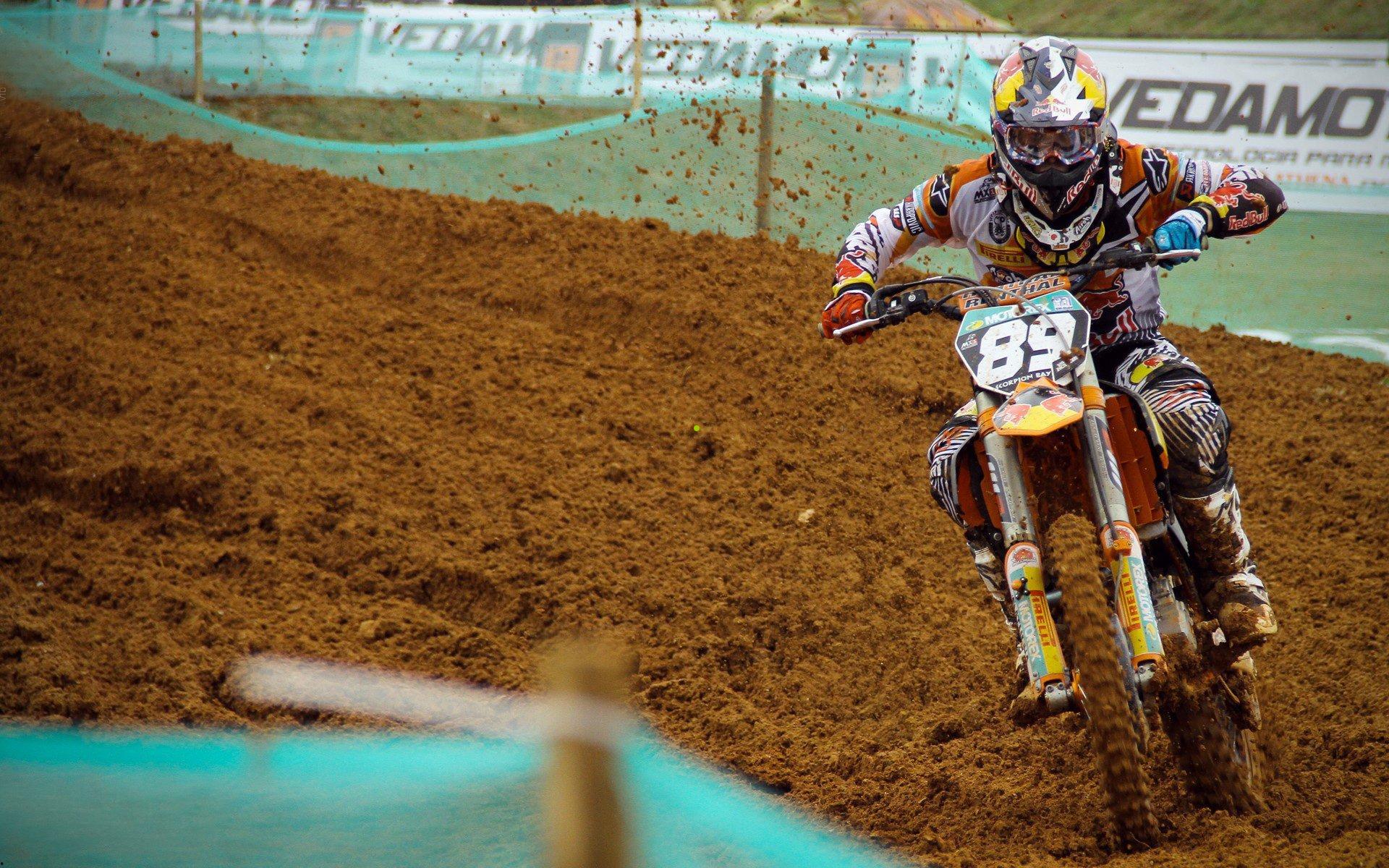 半场战报，罗马客场2-0领先格拉斯哥流浪者，佩莱格里尼与苏莱联袂破门